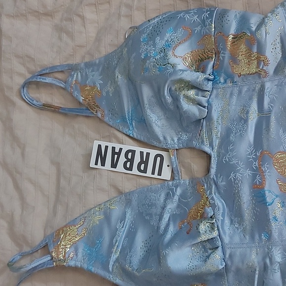 Urban Outfitters Tiger Dress - Picture 3 of 12